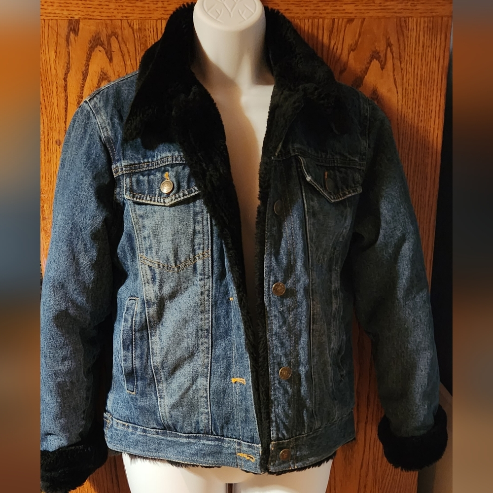 KC Collection Women's denim jacket, quilt lined, black fur trim